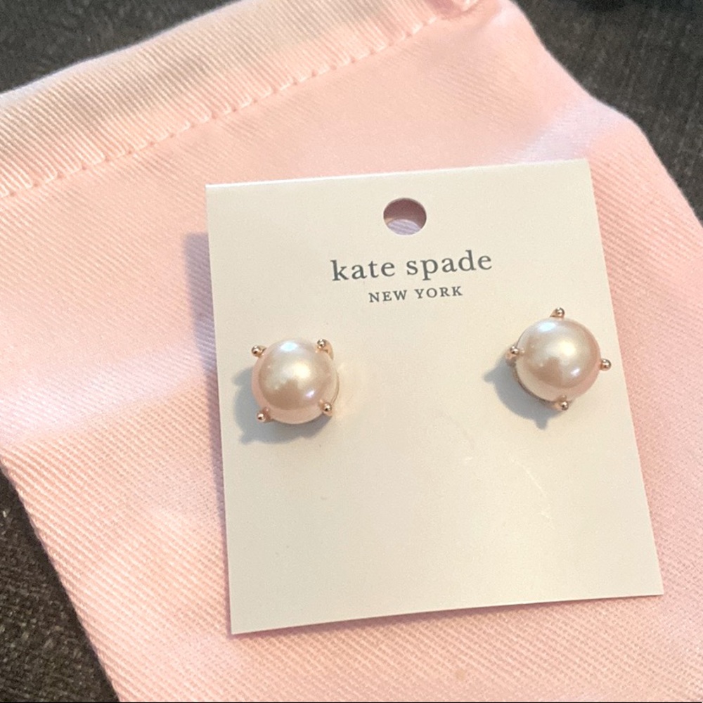 NWT Kate Spade Gumdrop Pearl Stud Earrings Blush